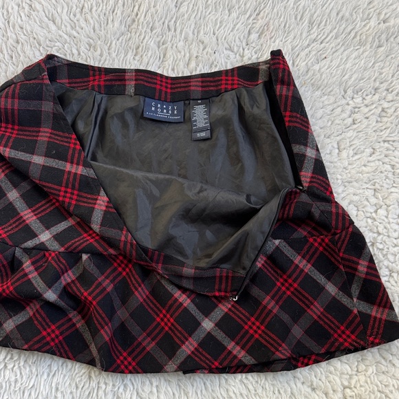 Y2K Plaid Mini Skirt - Picture 5 of 7